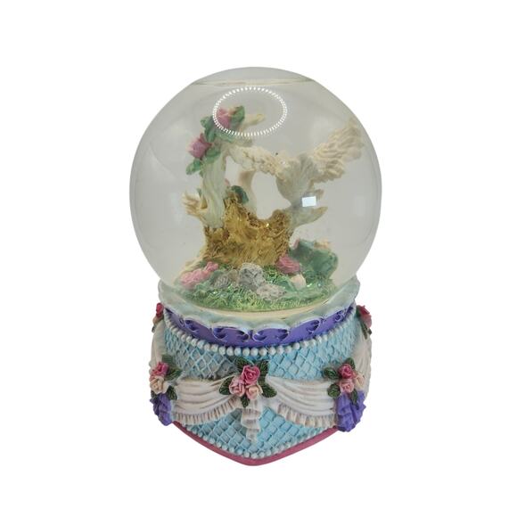 Love Birds Glitter Water Globe Musical Windup Works Resin Base Hand Painted - Picture 7 of 9